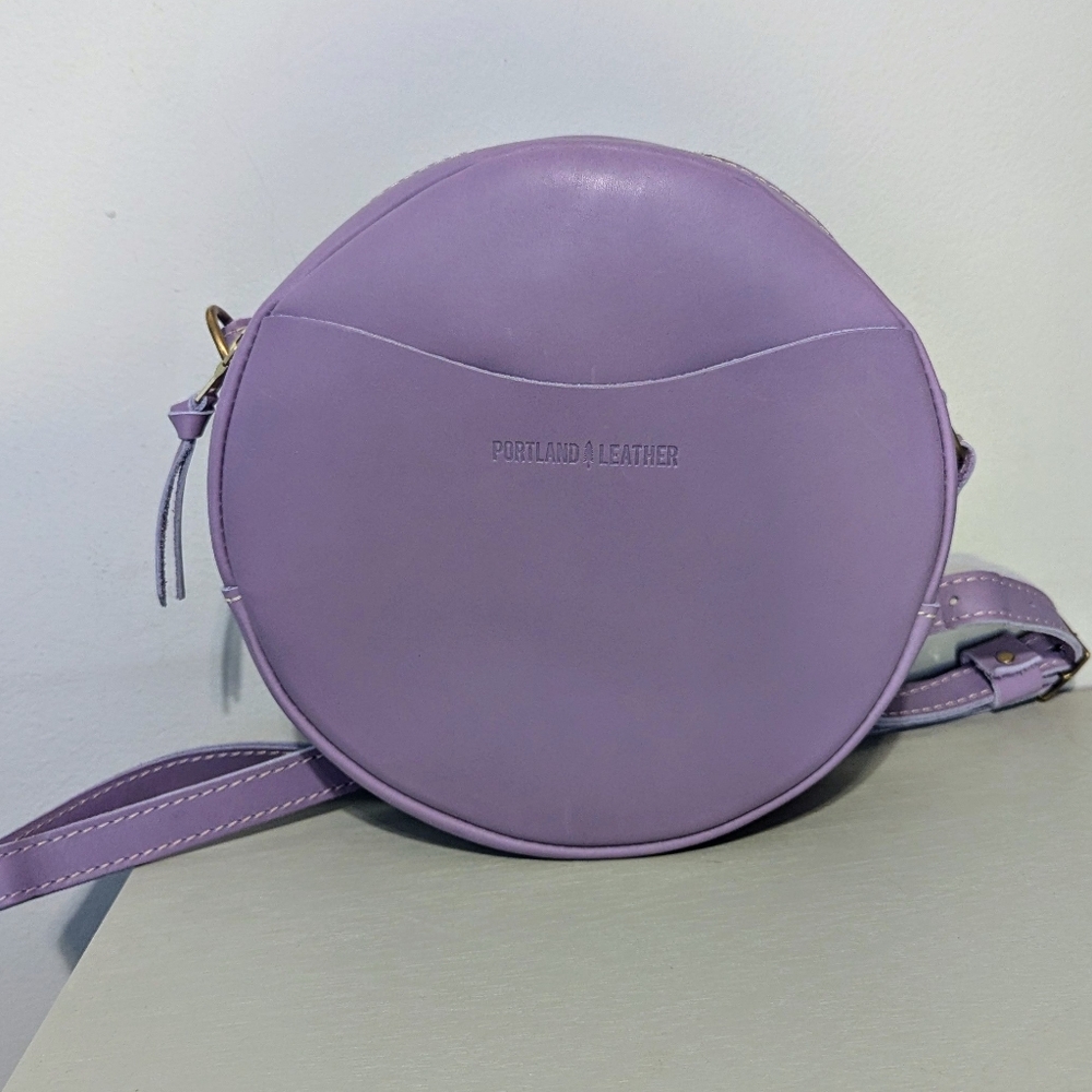 Portland Leather Lavender Circle Crossbody purse